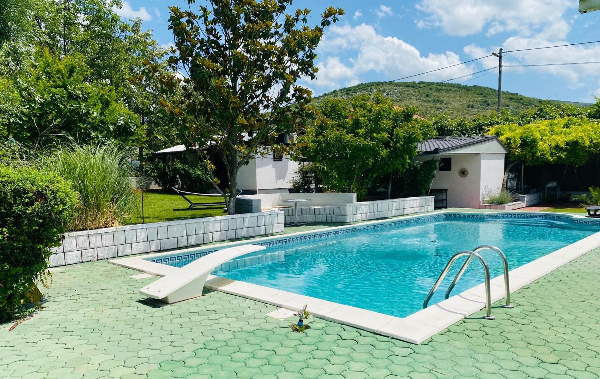 Holiday home Kuca Magnolia